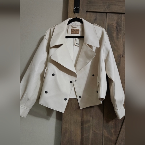 FREE PEOPLE We The Free Alexis Vegan Jacket. Cream. Size medium NWT - Picture 10 of 16